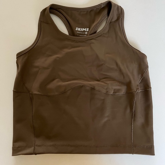 SKIMS Performance Racerback Tank Top - Picture 4 of 5